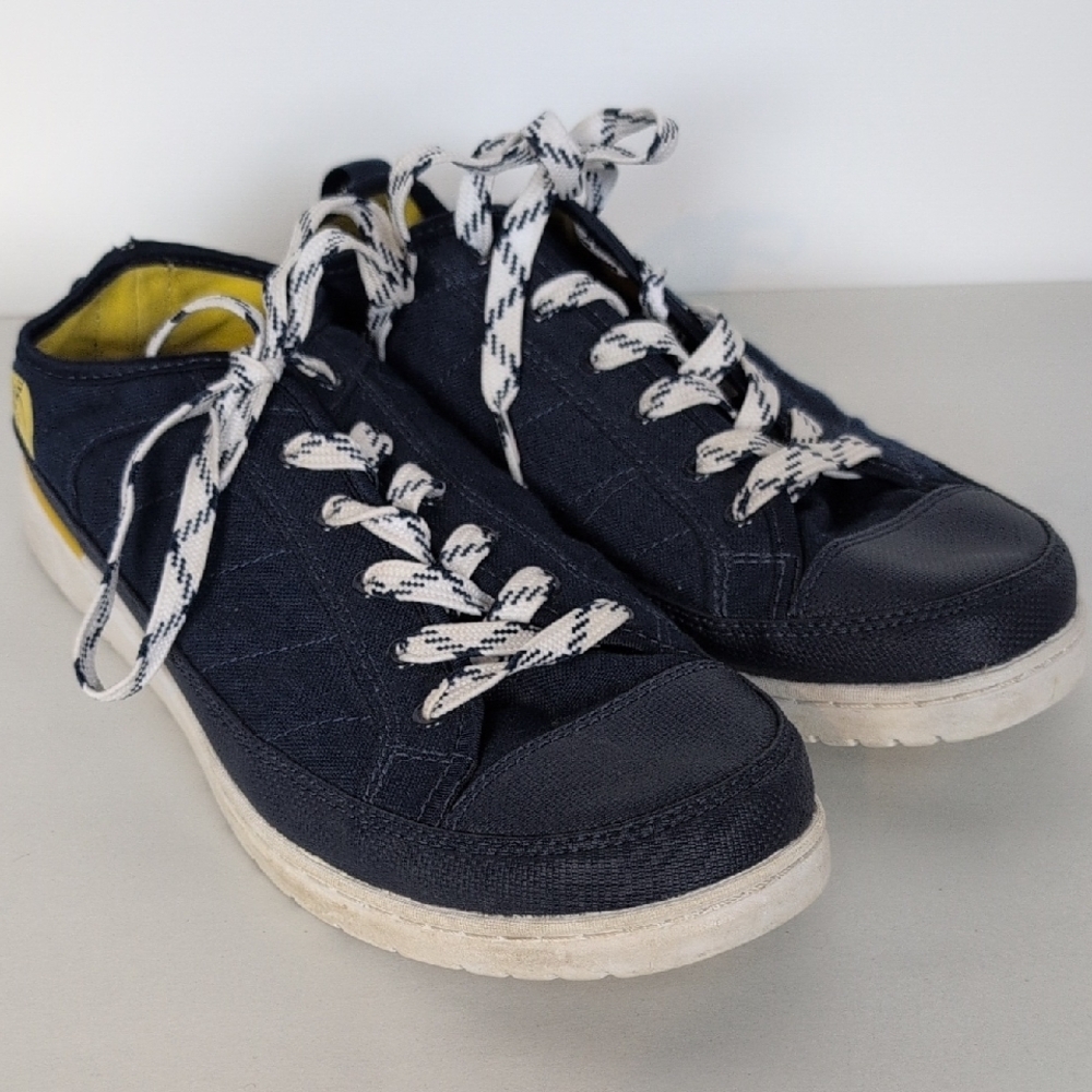 The North Face Base Camp Sneaker
